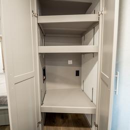 2026 Avenue 332RL Interior