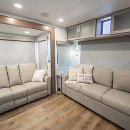 2026 Avenue 332RL Interior