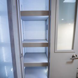 2026 Avenue 332RL Interior