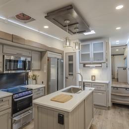 2026 Avenue 39MBR Interior