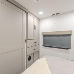 2026 Delta 292RL Interior