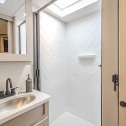 2026 Delta ML226 Interior